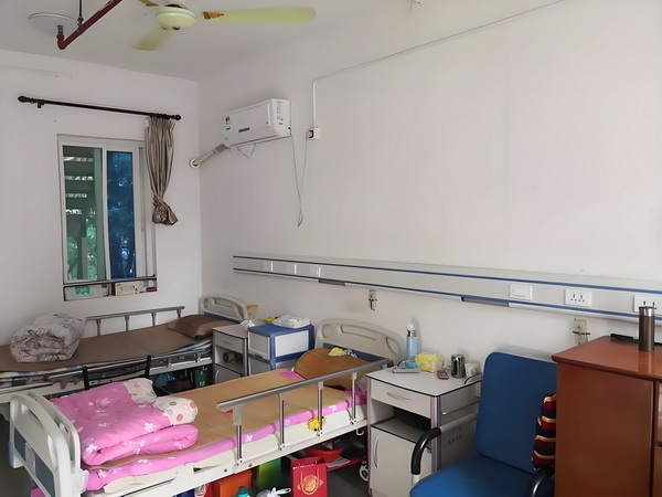 深圳市入户办理_电影《南京照相馆》票房破4亿 举报某重子张婚其妻