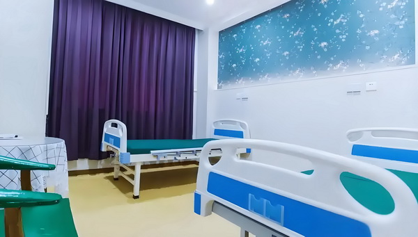 落户深圳方式_53岁朱茵住山里开破车？ “扒纪末动”如19世粪运